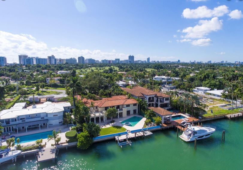 Top 4 de los mejores vecindarios de Miami para vivir en mansiones con muelle